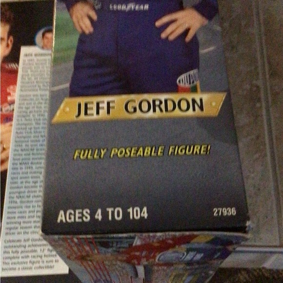 NIB Jeff Gordon 1997 Starting Lineup Winners Circle Poseable 12" Action Figure. - Picture 13 of 14